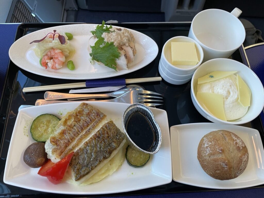 ビジネスクラスの洋食