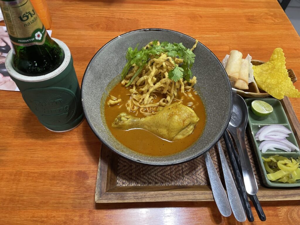 これぞ本場チェンマイのカオソーイ