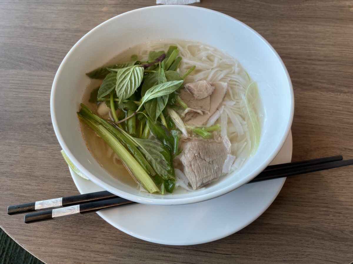 ニンニクを効かせたフォーが美味しい