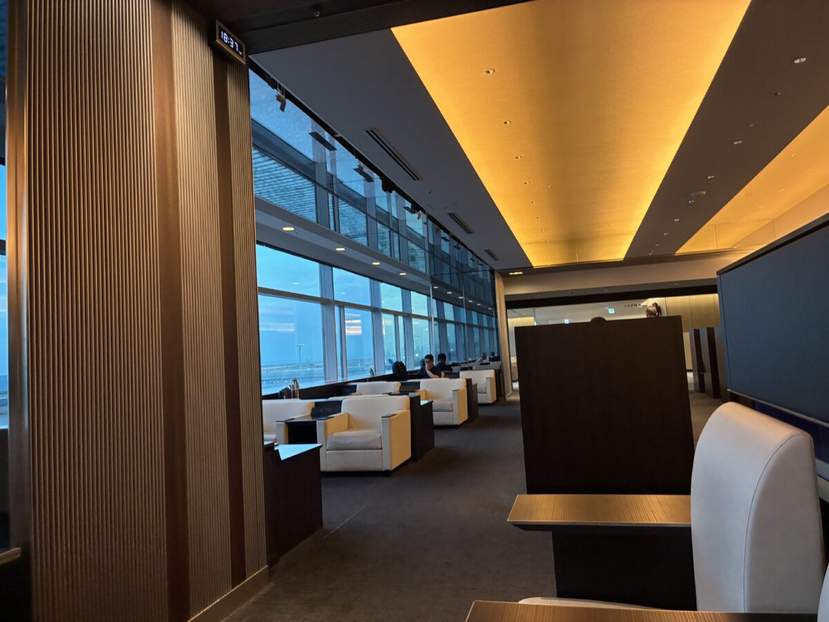 快適空間のラウンジ